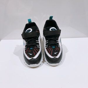 Boy's Black Sneaker:  Size: 3